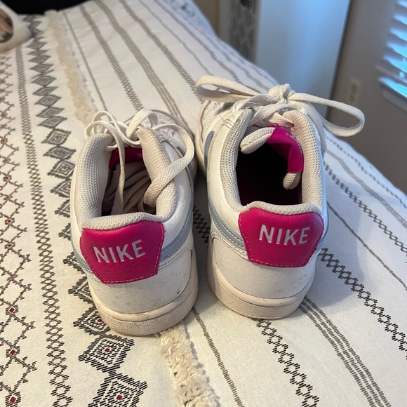 Nike Women's White and Pink Sneakers - Picture 2 of 3